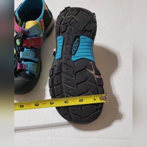 Keen multicolored sandals children size 1. - Picture 8 of 15